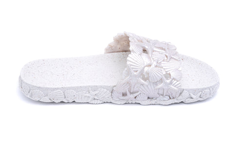 comfortable women's beach slides