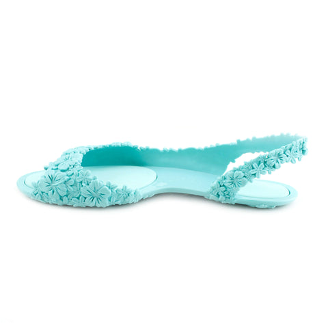 comfortable women's summer footwear