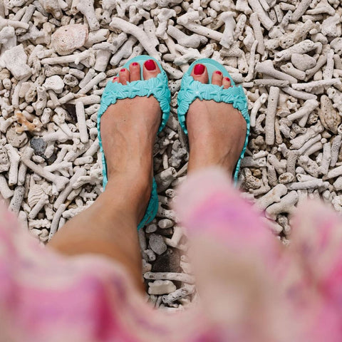 Women Wearing Green Flat Sandals