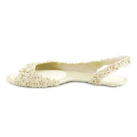 Comfortable women flat sandals
